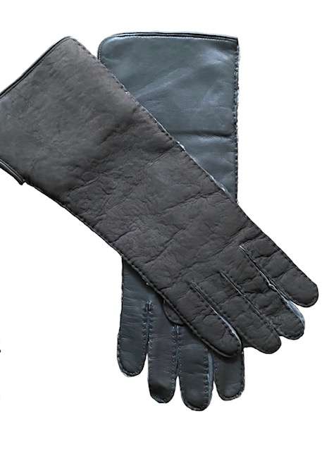 Nappa on the palm and Shearling on top part