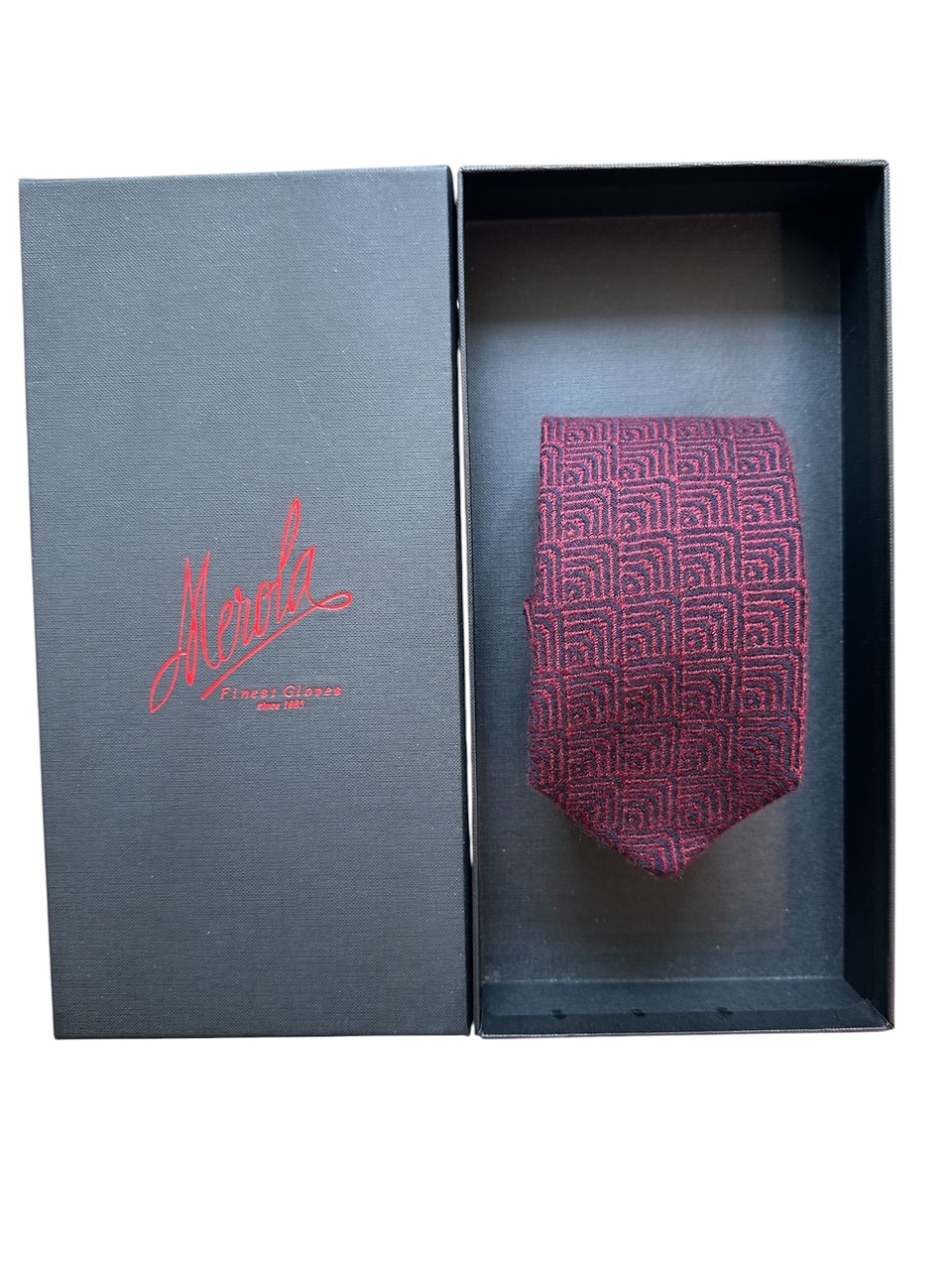 Exclusive archive Ties crafted from 100% pure cashmere hand made in Italy (cm 8,5 x cm 148)