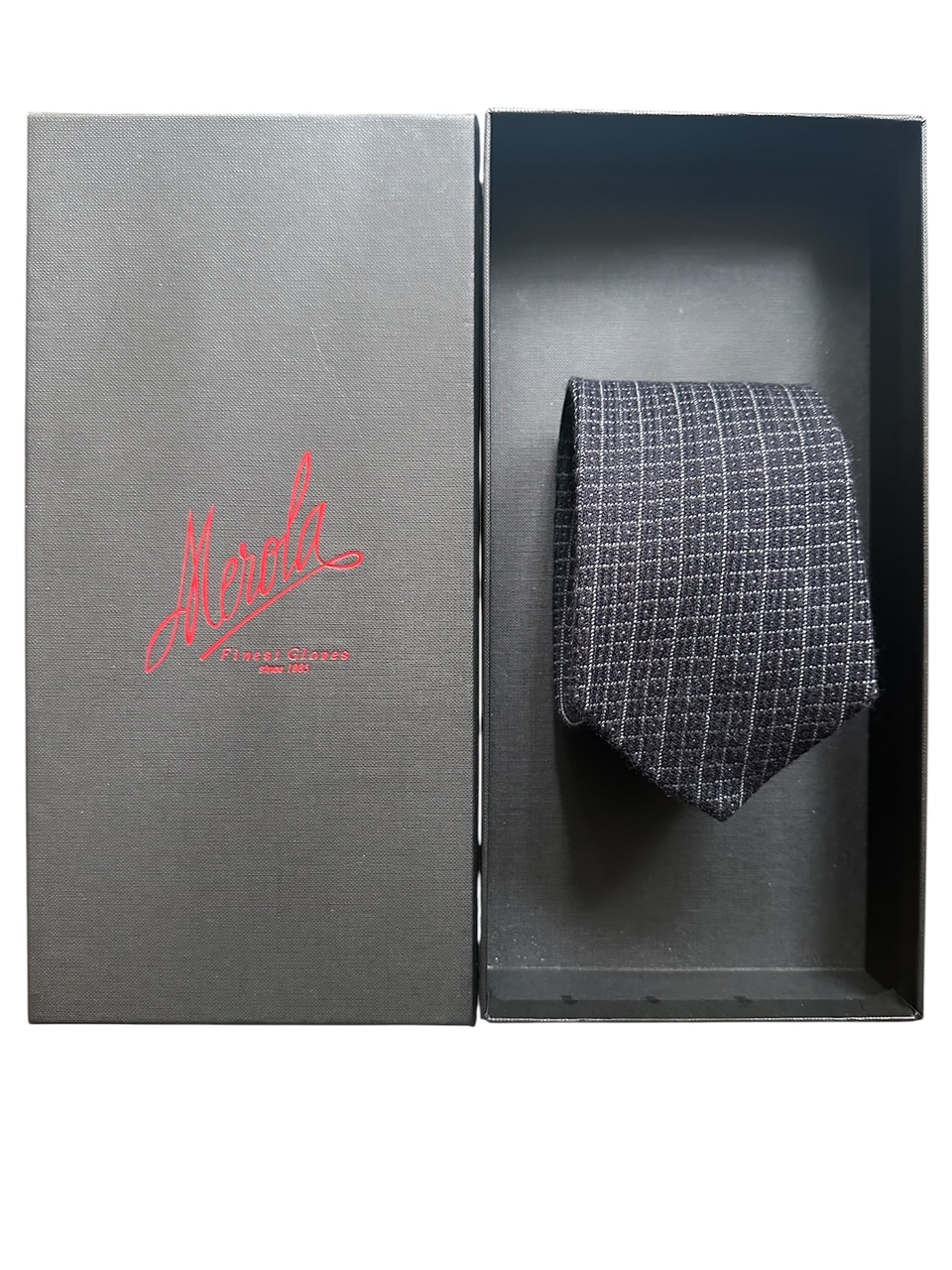 Exclusive archive Ties crafted from 100% pure cashmere hand made in Italy (cm 8,5 x cm 148)